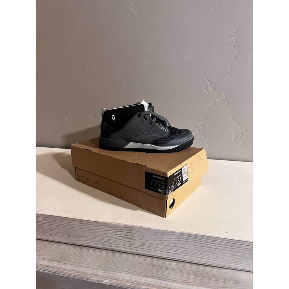 ION Scrub AMP Mountain Bike Shoes (Womens 7.5 / Unisex 6) – Thunder Grey